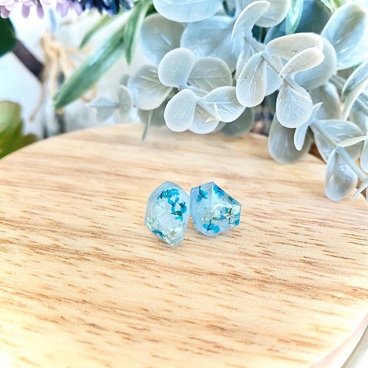 Real Pressed Dried Flowers/ Gemstone Shape Resin Stud Earrings